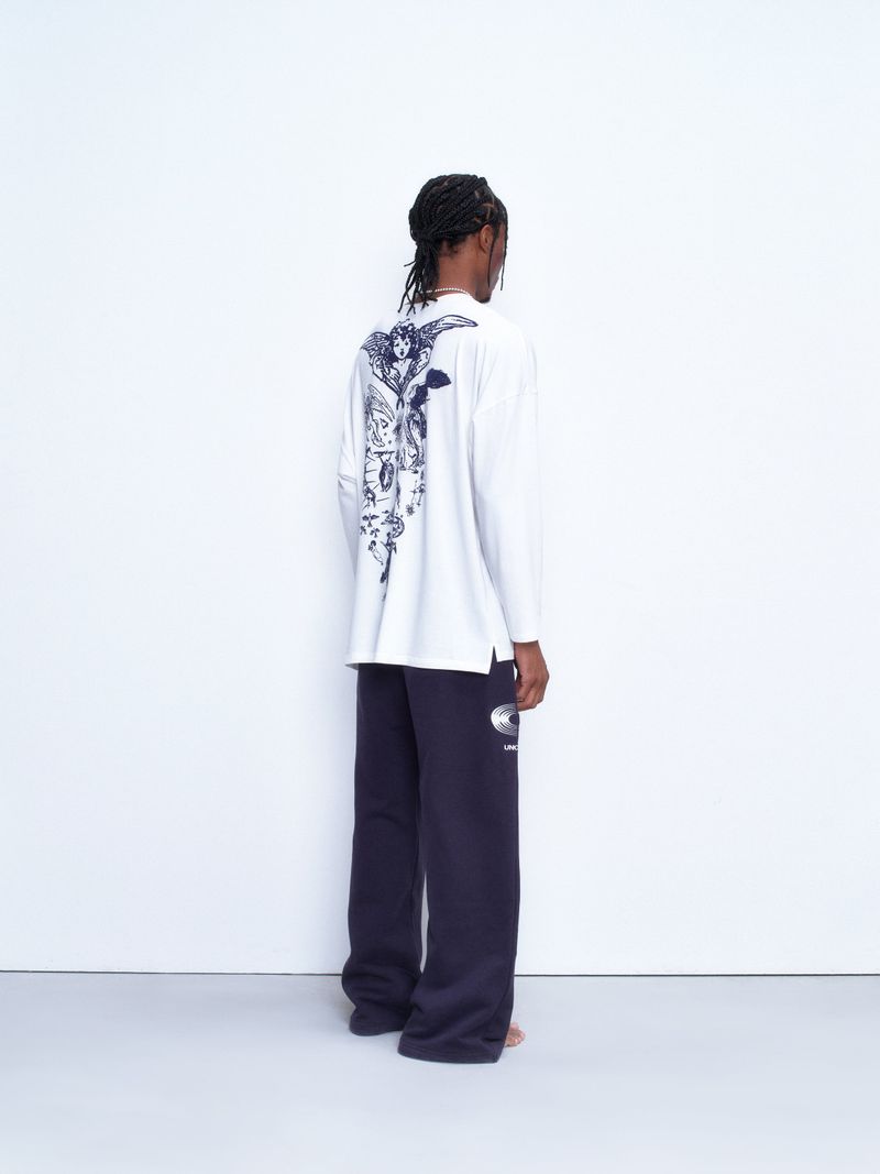 GRAPHIC LONG SLEEVE T-SHIRT