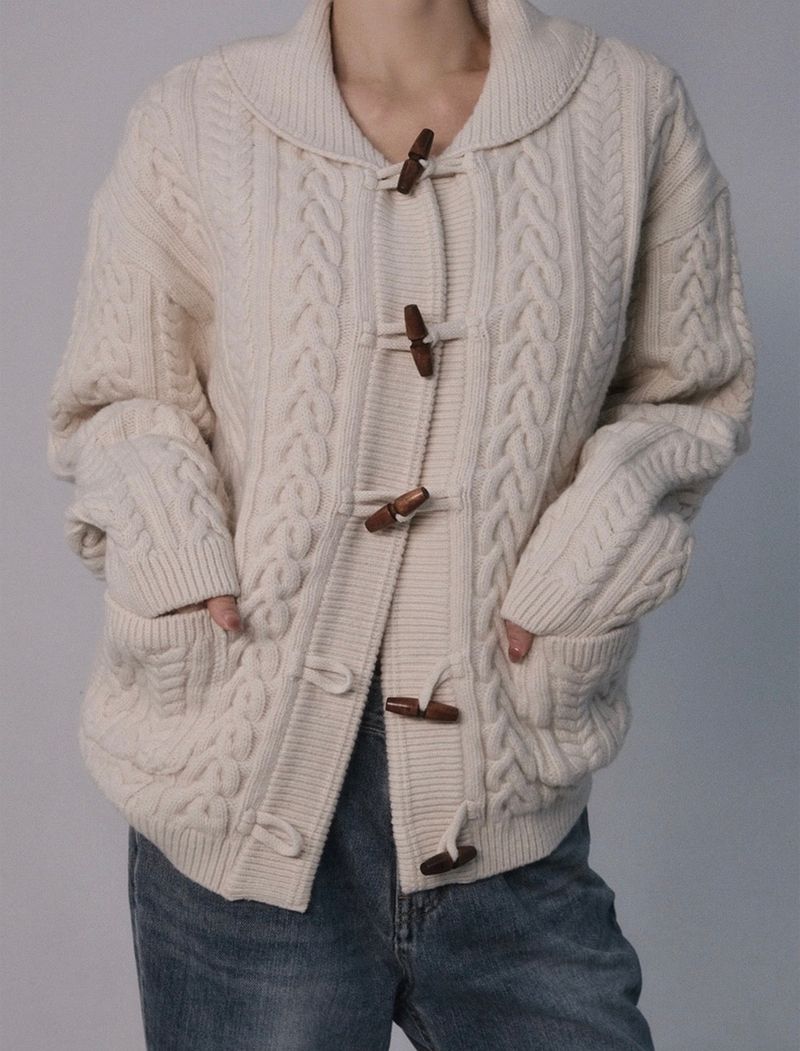 PALEJADE（ペールジェイド）の「Toggle Button Wool Cable Knit Cardi In Cream（Tops）」