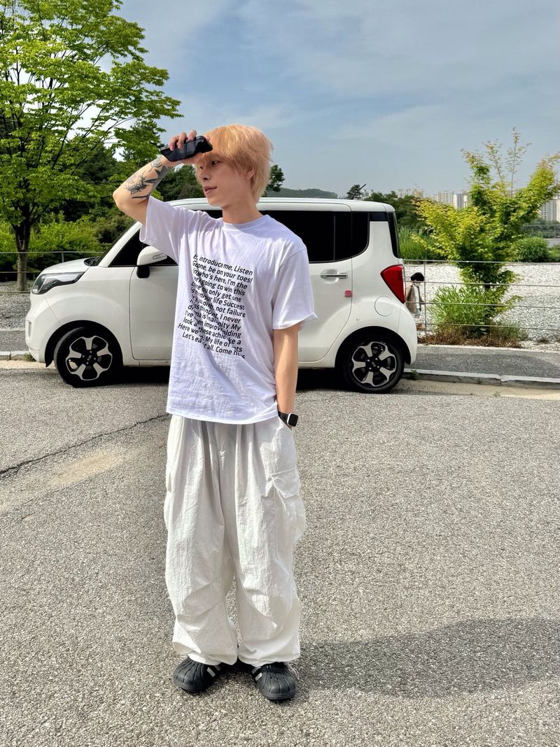 Square frame lettering short sleeve T 3C
