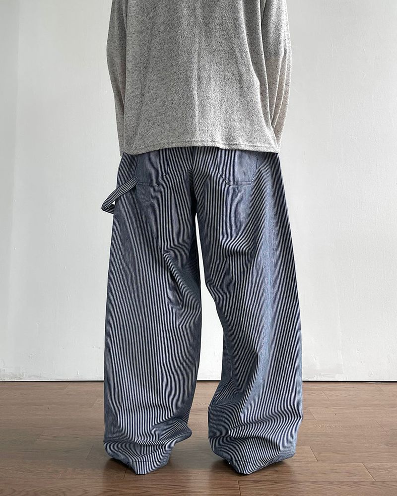 Twin Stripe Curved Pants