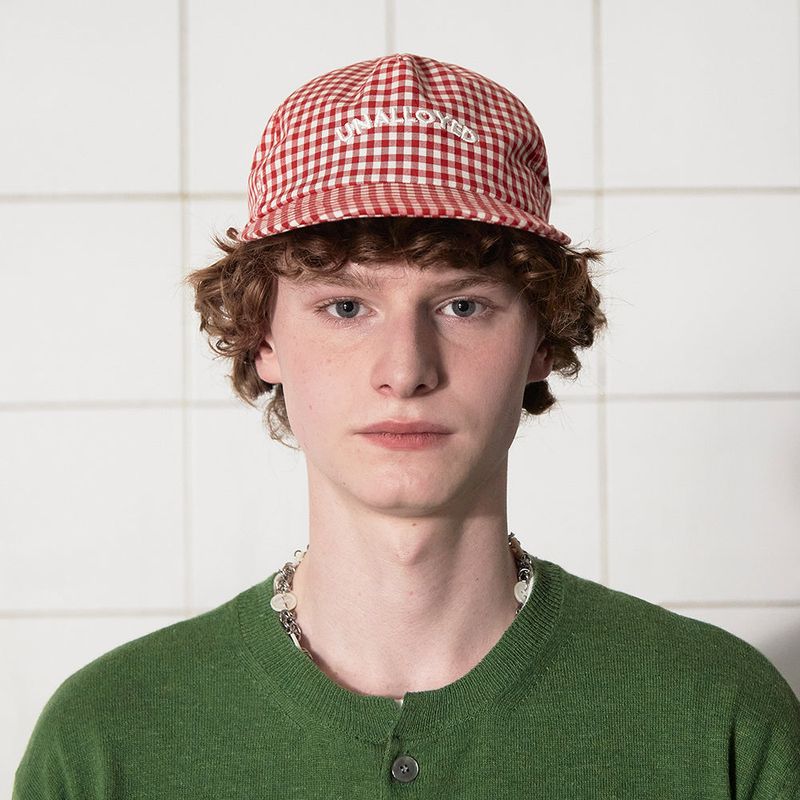UNALLOYED（アナロイド）の「LOGO GINGHAM CHECK CAP / RED（Hats）」