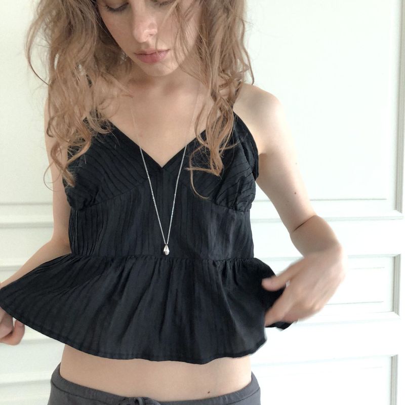 Maga sleeveless blouse (black)