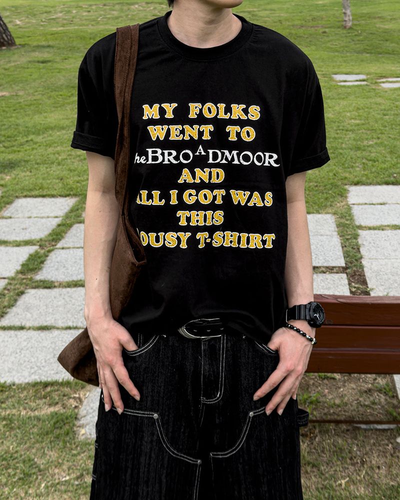 JIIGEUM（ジグム）の「Broden Lettering Printed Short Sleeve（Tops）」
