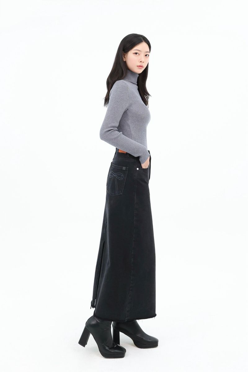 ur.fit（オールフィット）の「デニムマキシスカート_ブラック code 26003（スカート）」