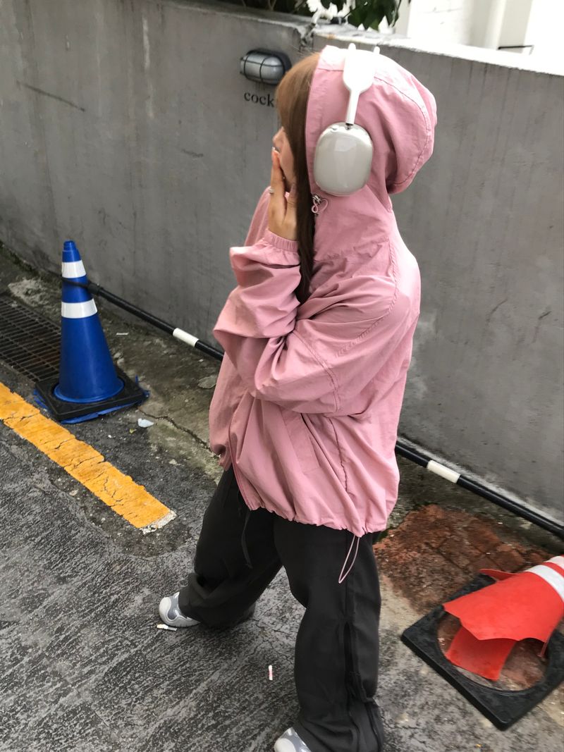 Darwin hood windbreaker