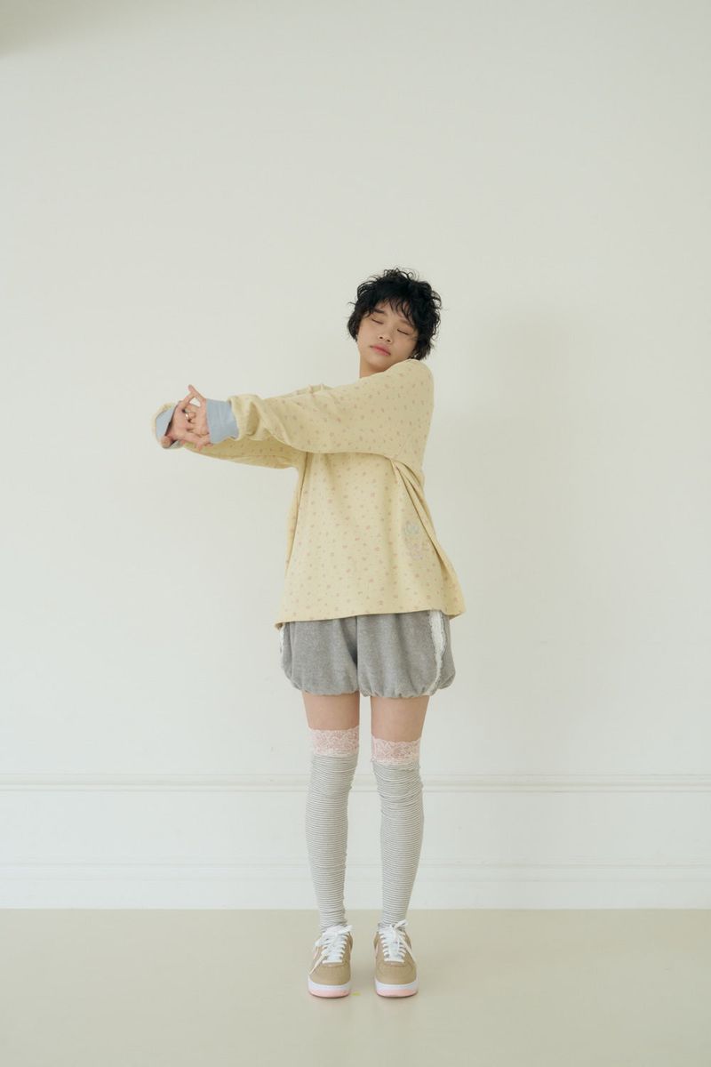 SHAKIRI(シャキリ)の「KIKI HENLEY NECK WAFFLE TOP (BUTTER)(Tops)」