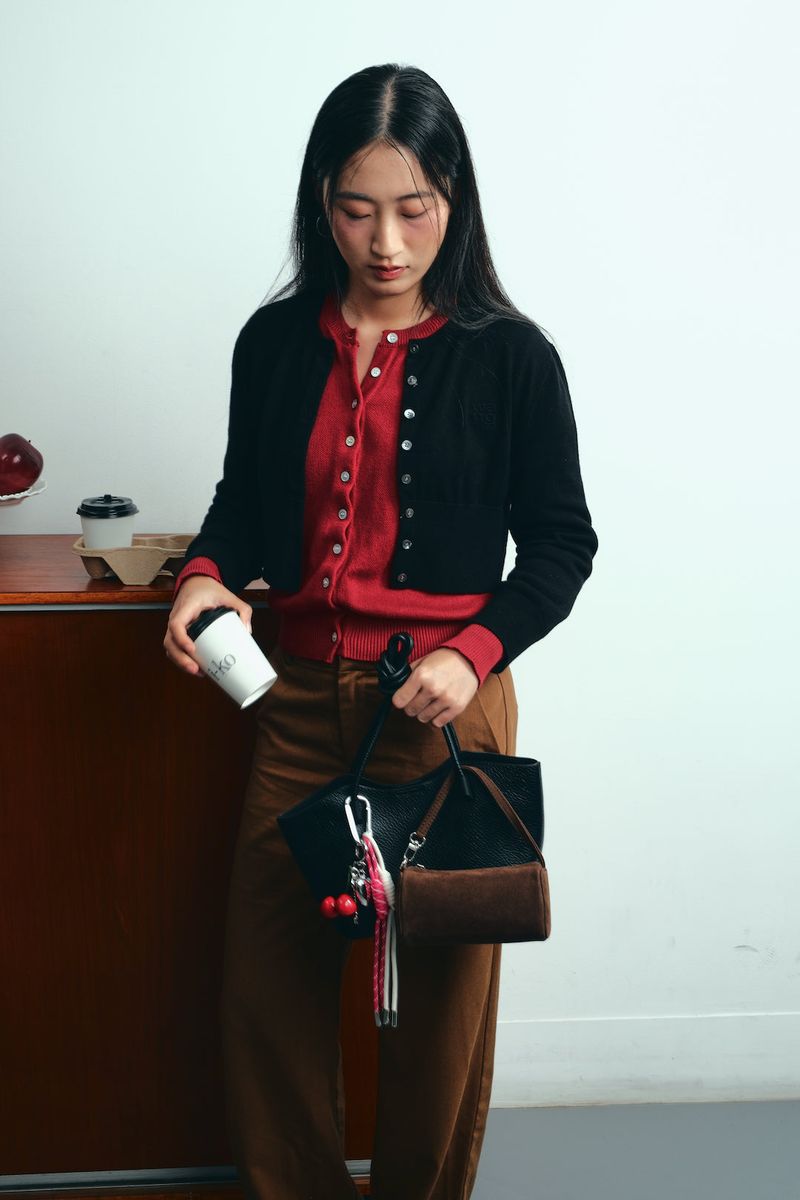 Dahlia Shoulder Bag in Black