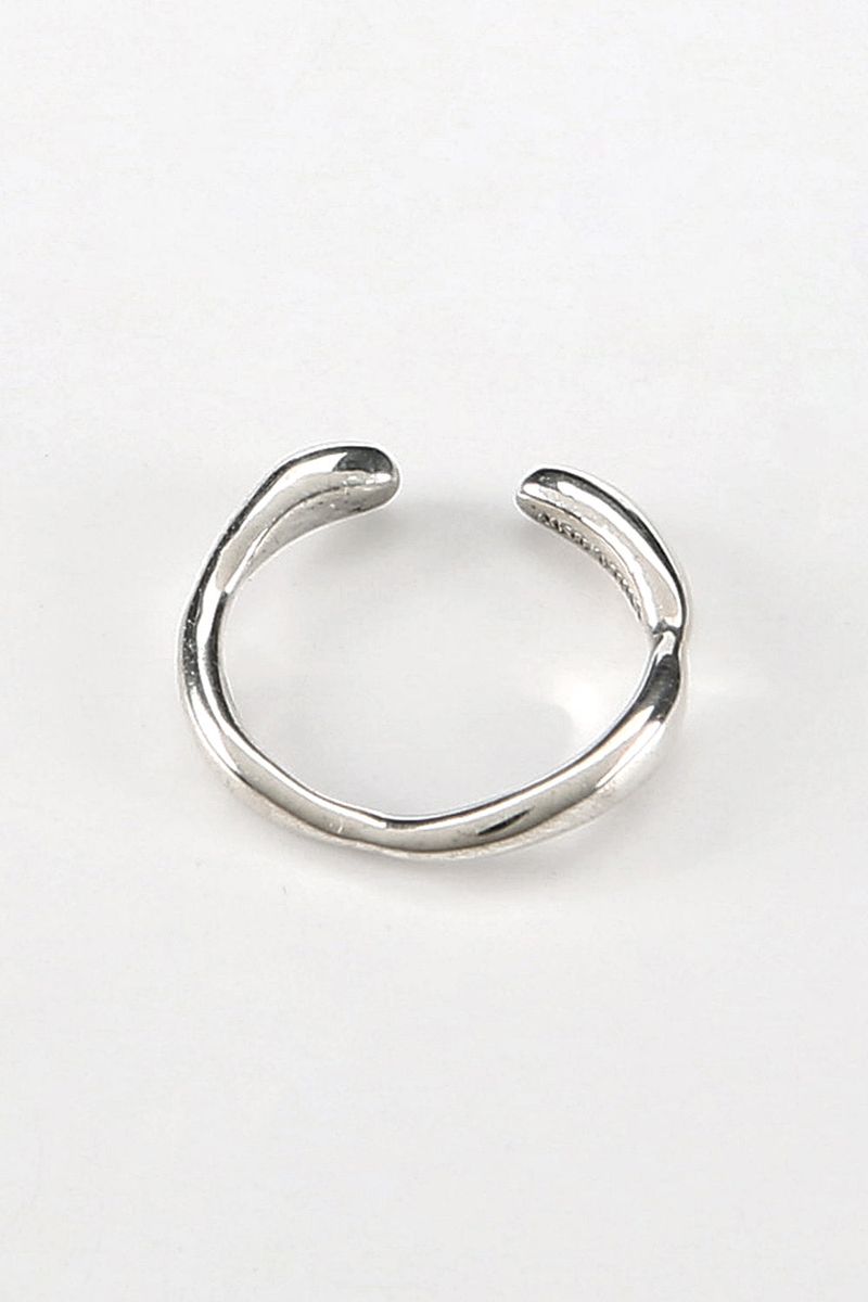 Wave Nose Piercing
