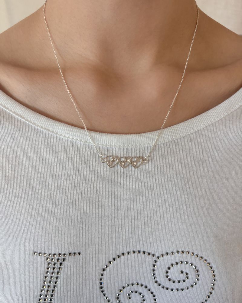 [925SILVER] RHYTHM TRIPLE HEART NECKLACE