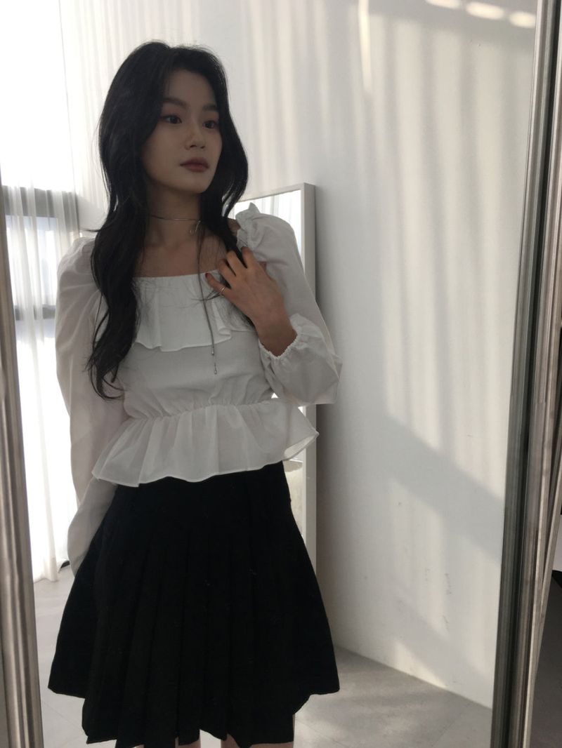 Ribbon necklace
