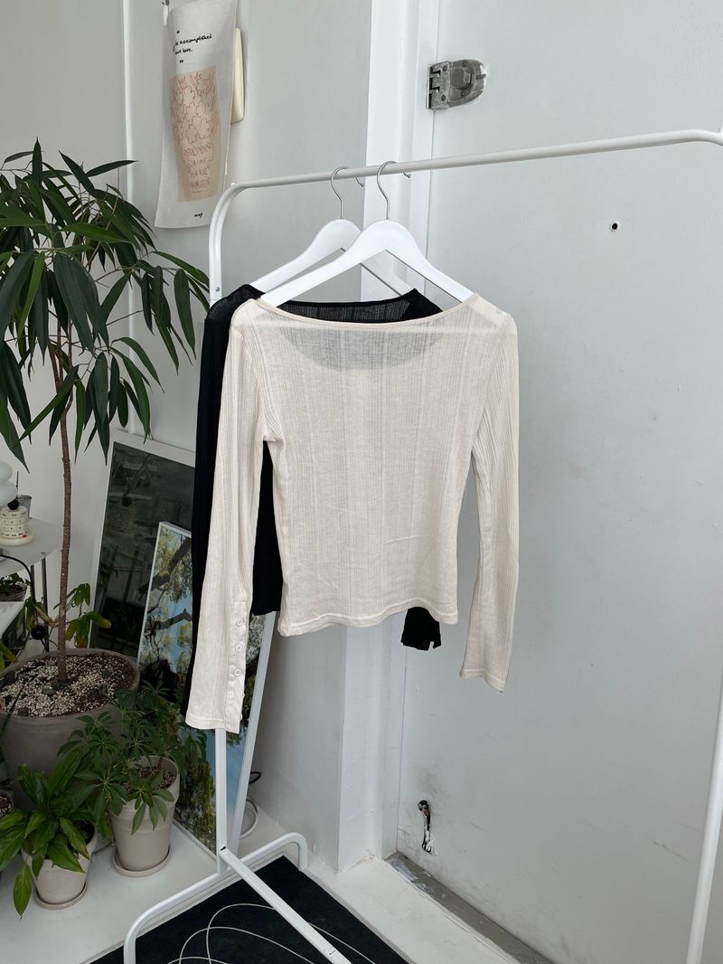 Slim button T-shirt (2 colors)
