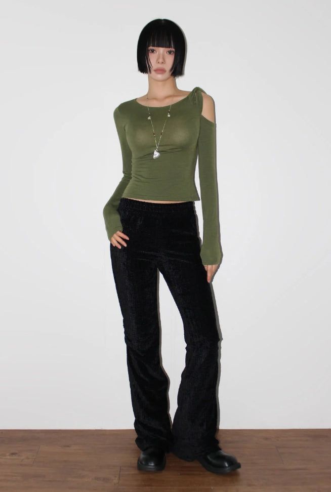 SHOULDER TWIST SLIT TOP