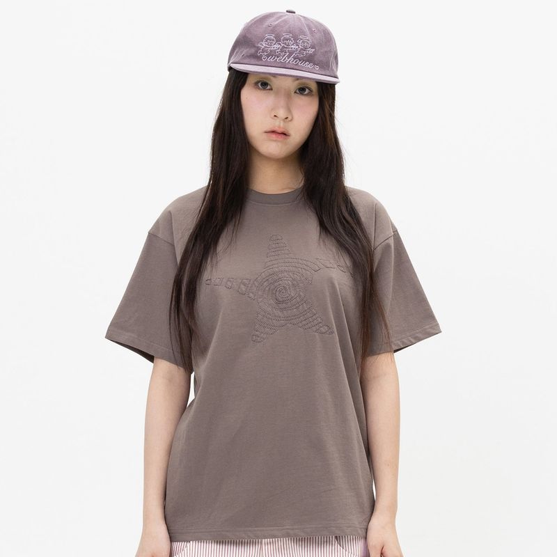 WEBHOUSE（ウェブハウス）の「Twister Stitch Tee - Brown（Tops）」