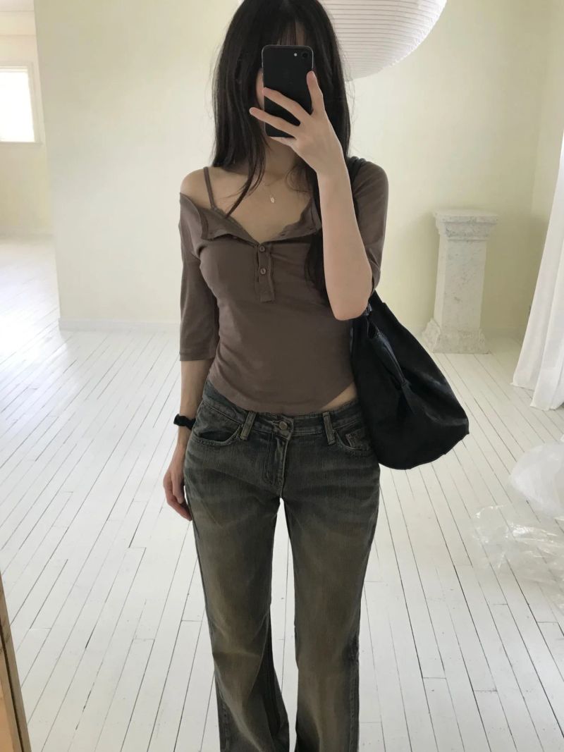 Kitten（キッテン）の「[Bralette SET] マーティンヘンリーネックレイヤードTシャツ (one color)（トップス）」