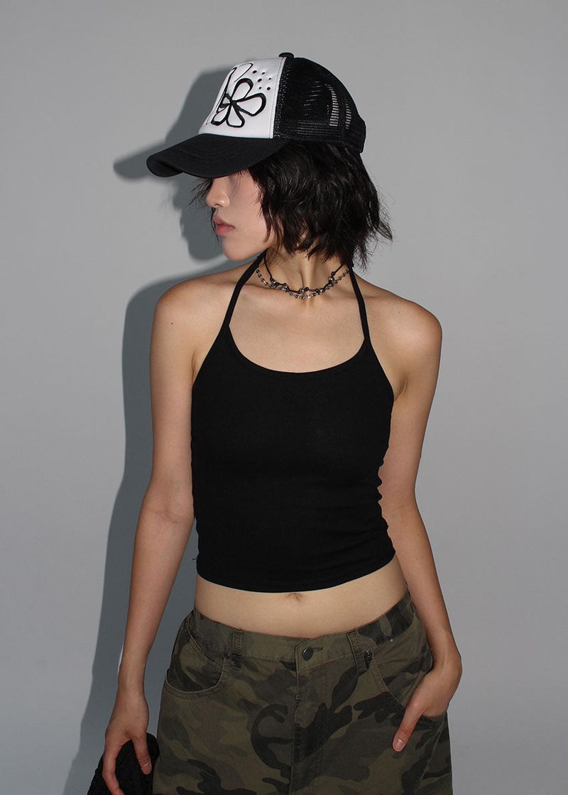 CROPPED HALTER SLEEVELESS
