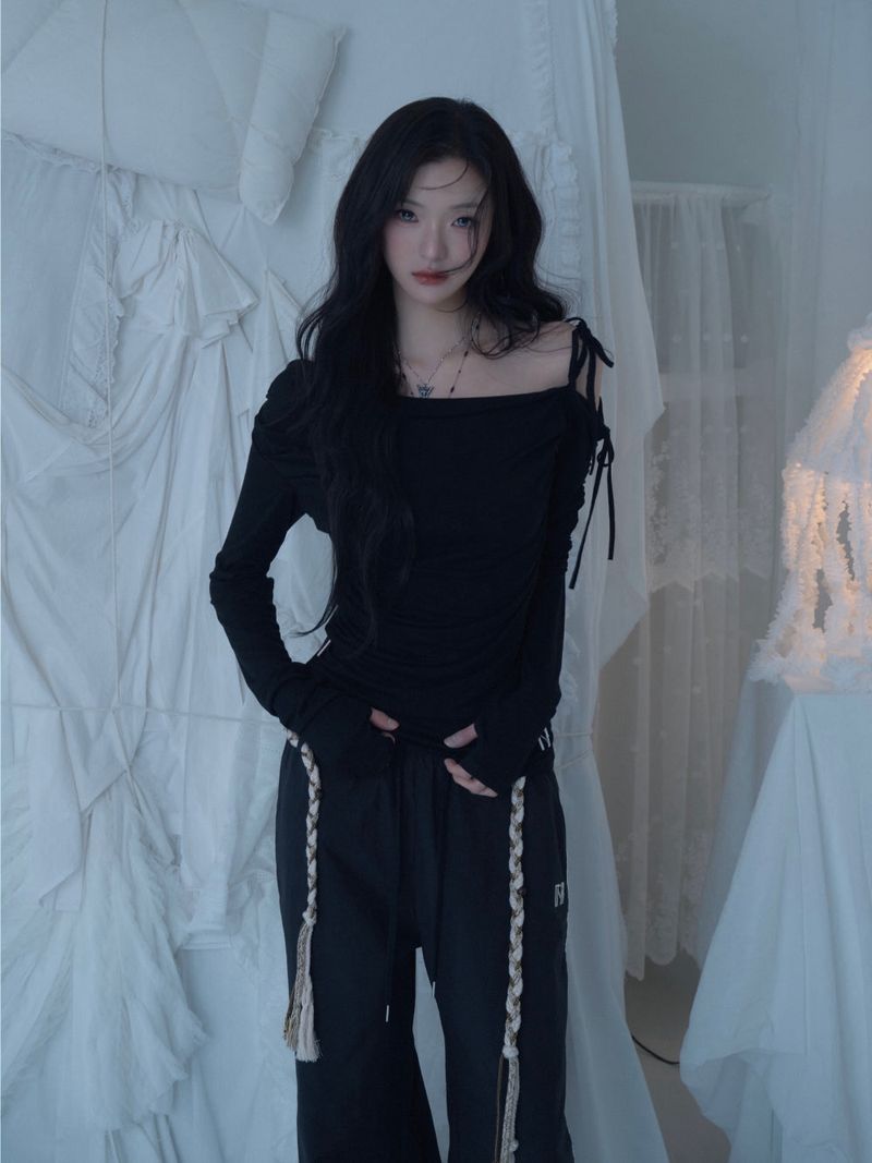 Cats Draping One-Shoulder Top
