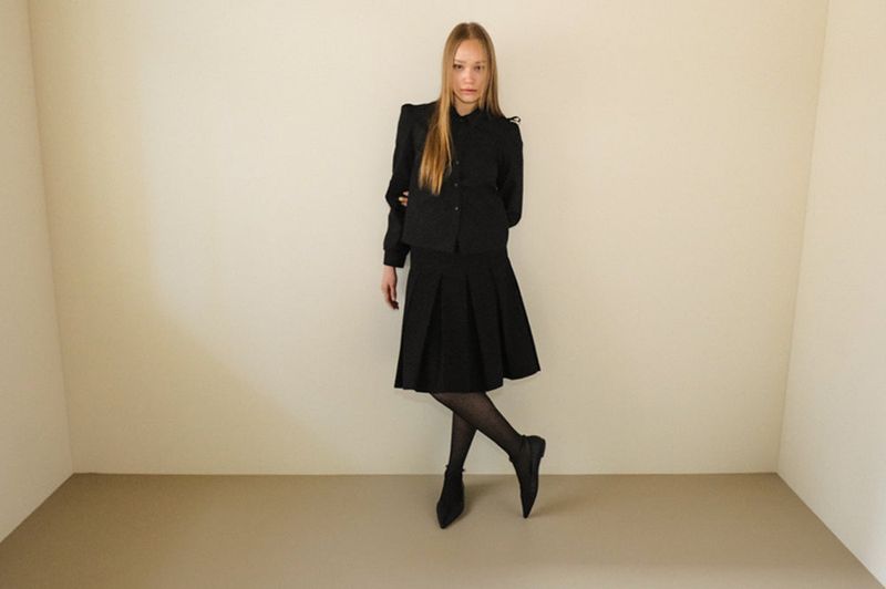 Pleated midi skirt _(Emerald Heart)*Black