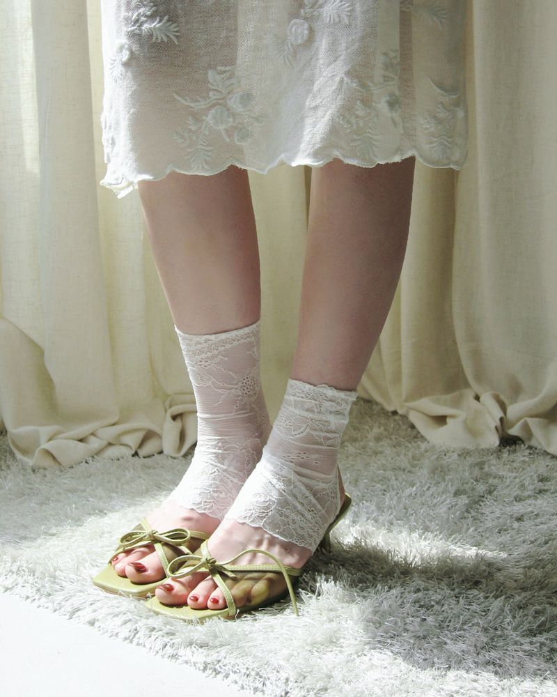 cloudemotion(クラウドエモーション)の「nude flo - race leg warmer(Fashion Accessories)」
