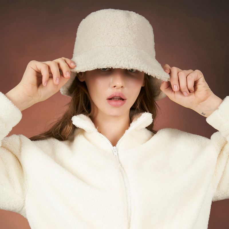 Monogram label fleece bucket hat