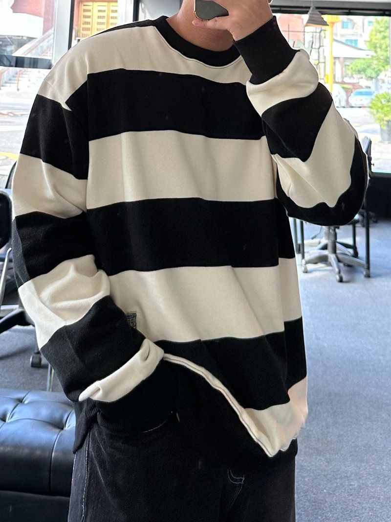 Mentor Patch Dangara Loose Fit Sweatshirt