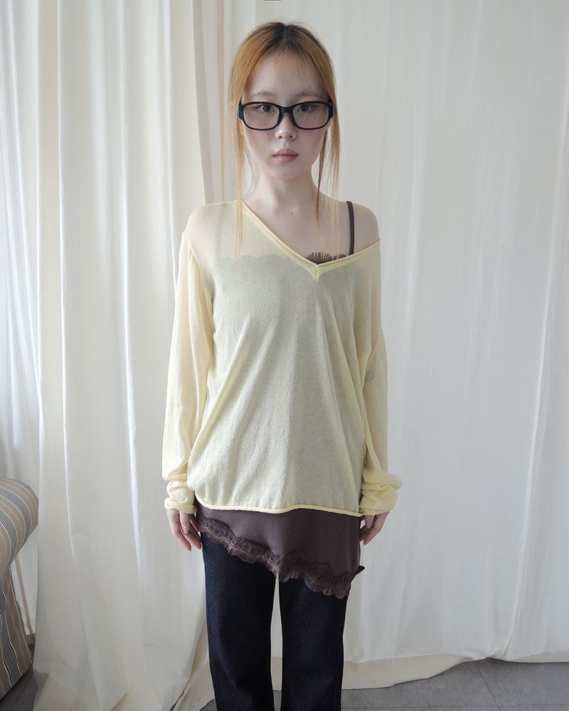 AIRY SUMMER V-NECK KNIT