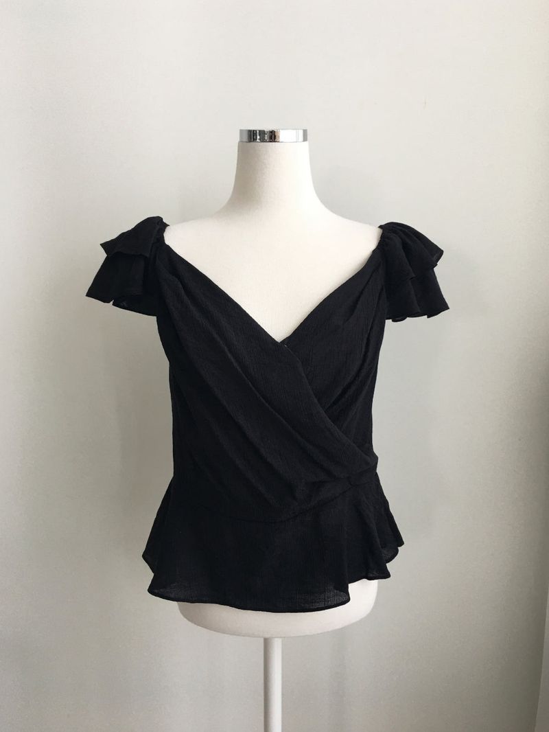 Dining wrap frill blouse