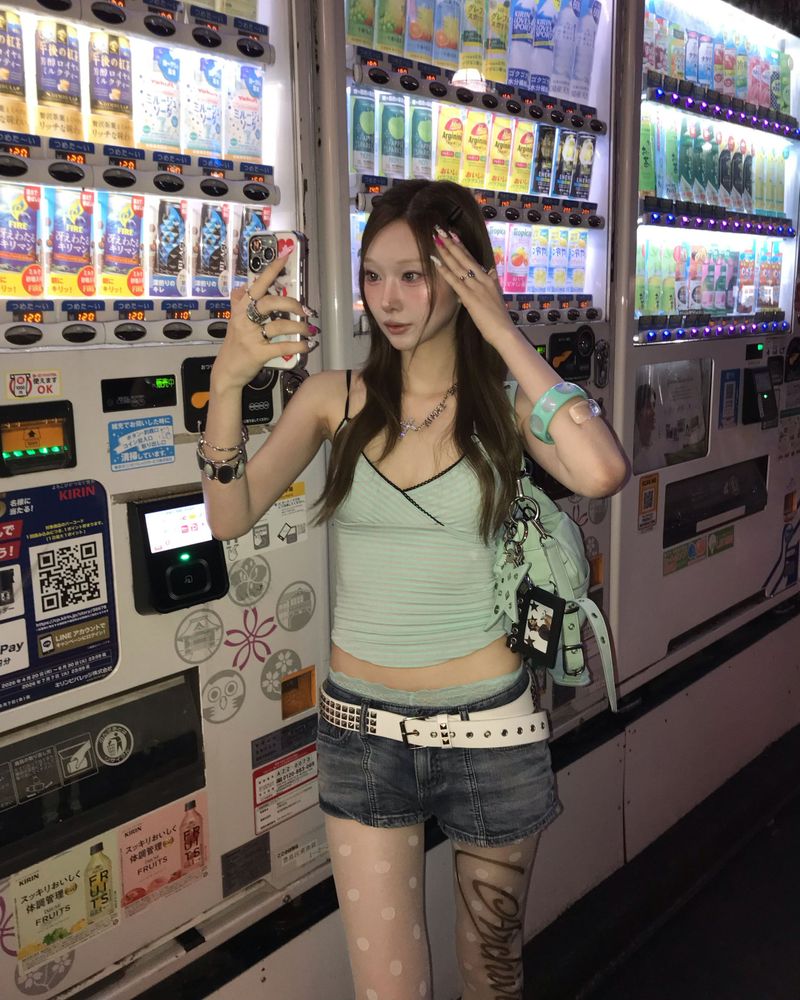 Lowrise line short denim pants