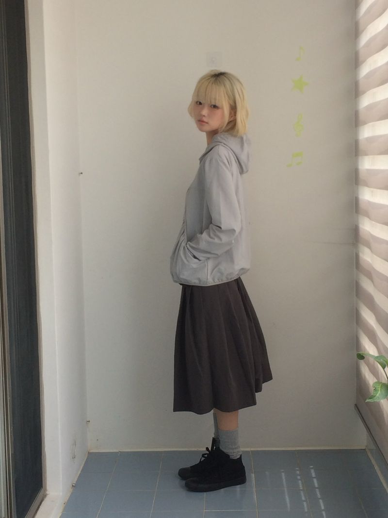 Powder pleats and pouch skirts