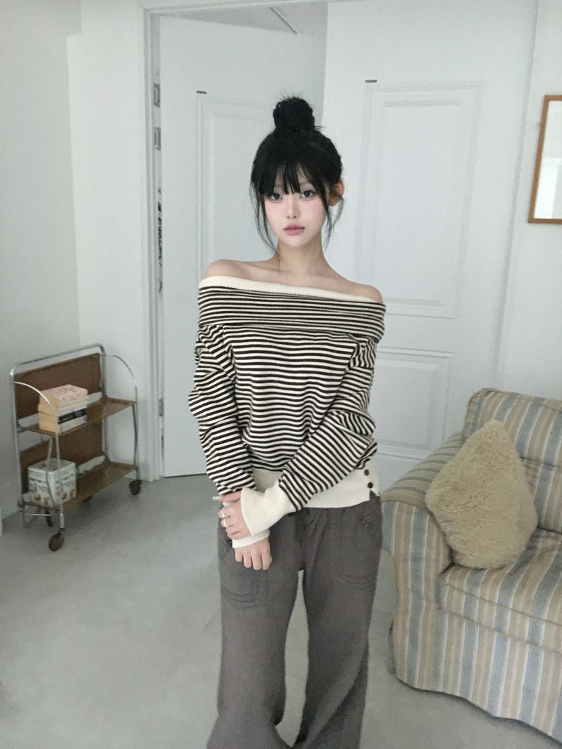 button kitty knit