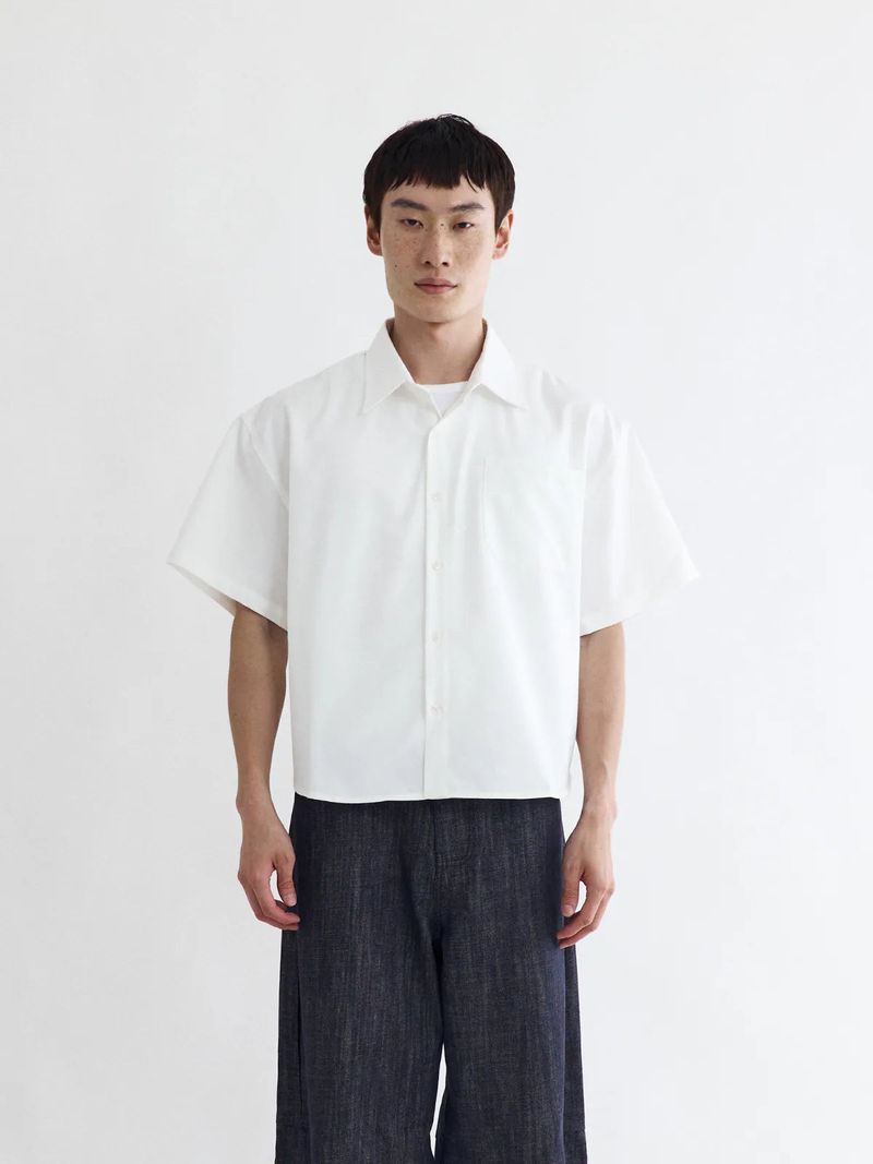 26SS TP6 Wide-Fit Solid Shirt