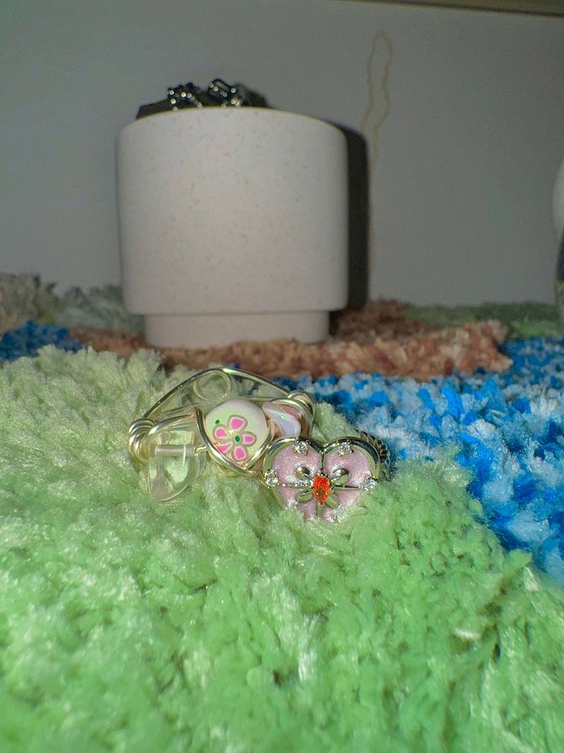 Sakura twist ring