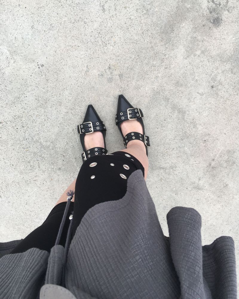 Stud leggings