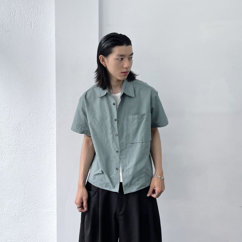 Vertical Textured Short Shirt