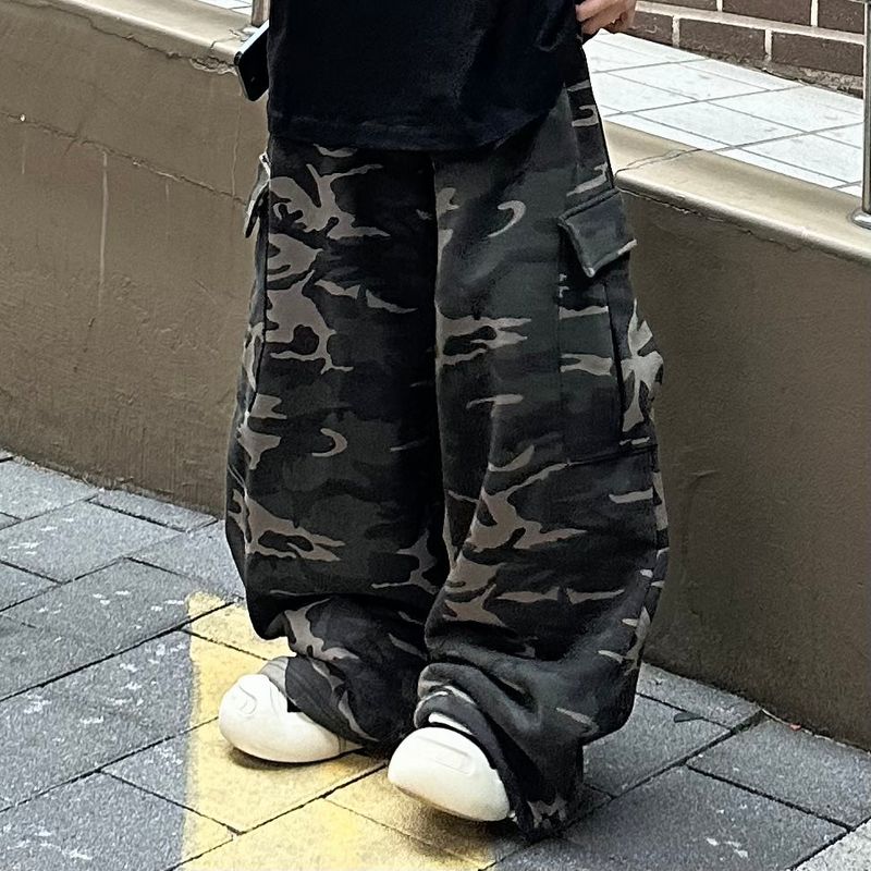 PEARCLAN（ペアクラン）の「camo cargo sweatpants（Pants）」