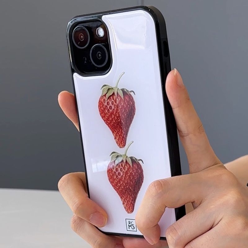 SOYOUMASIL（ソユマシル）の「ストロベリーエポキシバンパーケース（スマホグッズ/小物）」