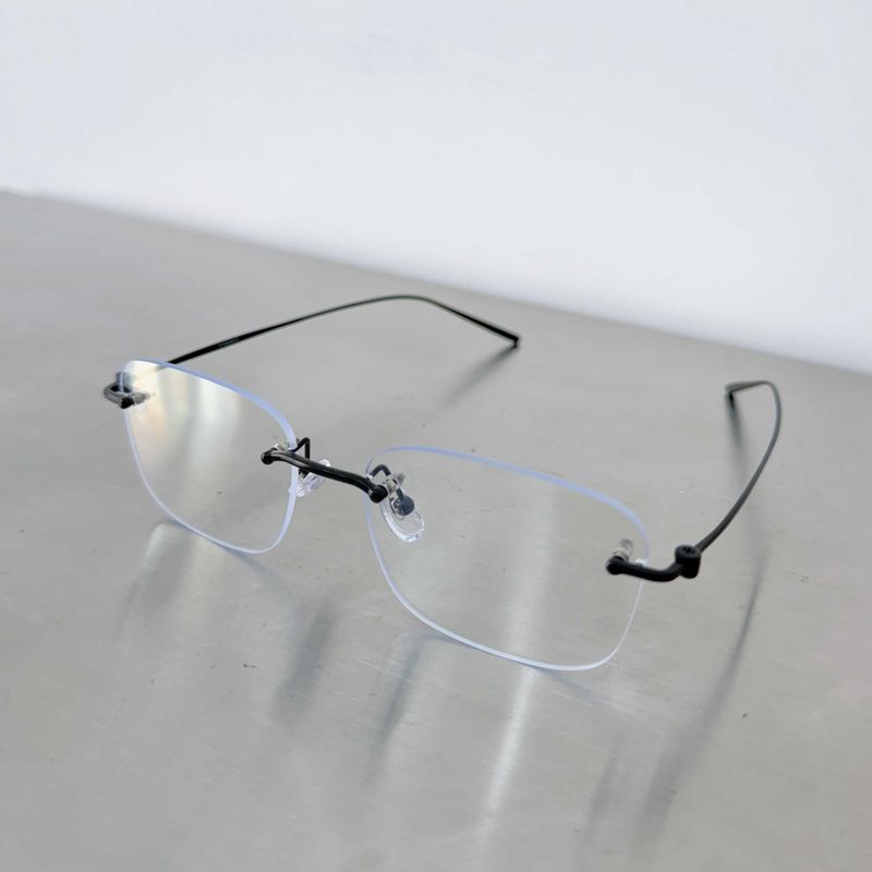 Weightless Rimless Glasses