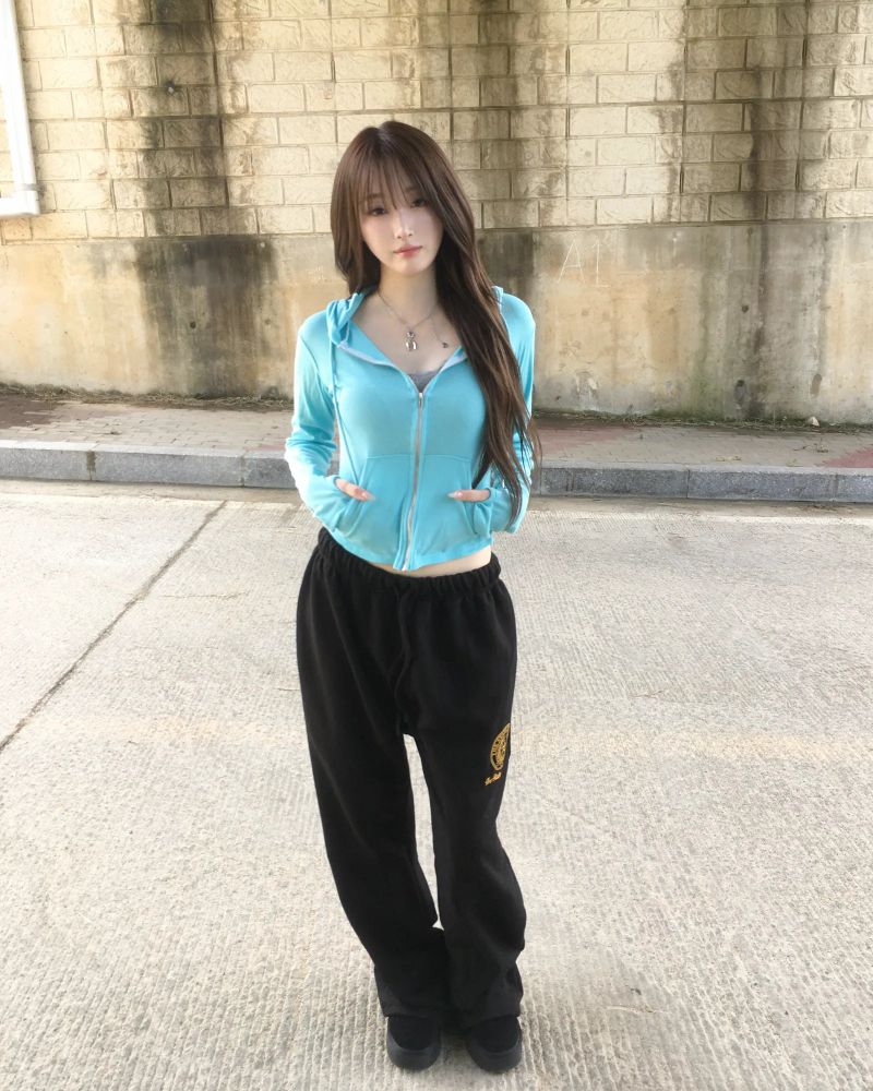 Warmer crop hood jumper