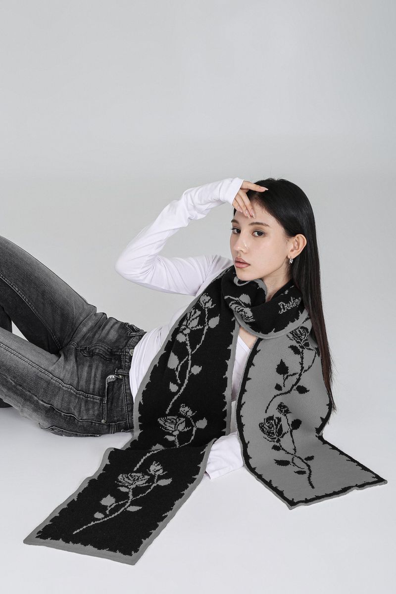 DARLING, YOU ARE BAD（YOU ARE BAD）の「ROSE JACQUARD SCARF #BLACK（Smartphone Accessories）」