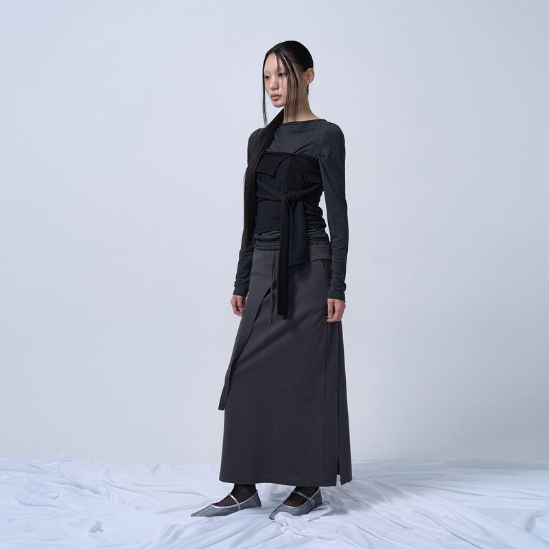 ZIZEMUSEUM（ジゼミュージアム）の「CUT-OUT MAXI LONG SKIRT (CHARCOAL)（Skirts）」