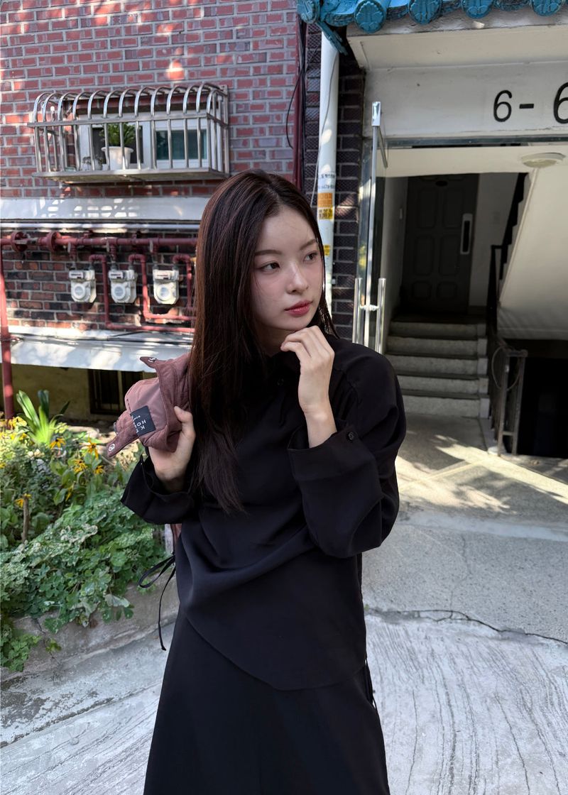 BUTTONNECK SHIRRING BLOUSE