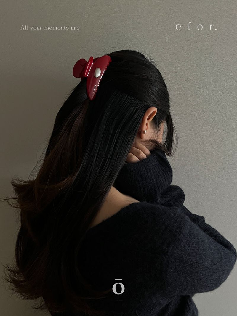 Logo Button Hair Clip M