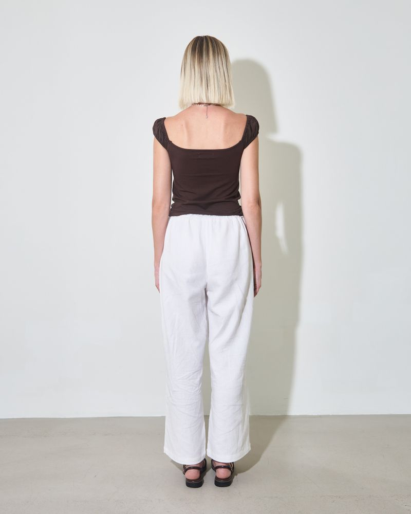 OFF SHOULDER SHIRRING TOP / D.BROWN