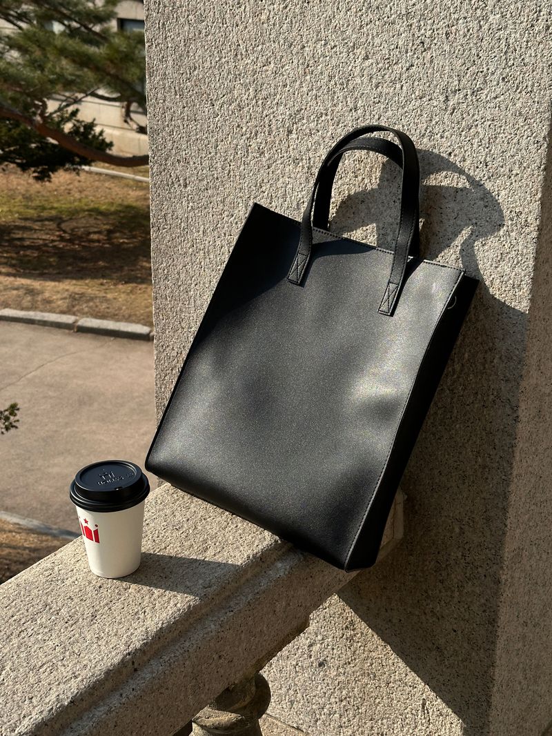 Modern Two-Way Todbag (Black)