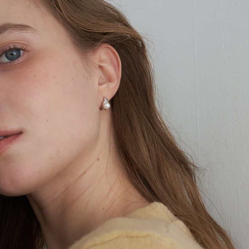 Silver 925 Soft Pearl Curve Earrings