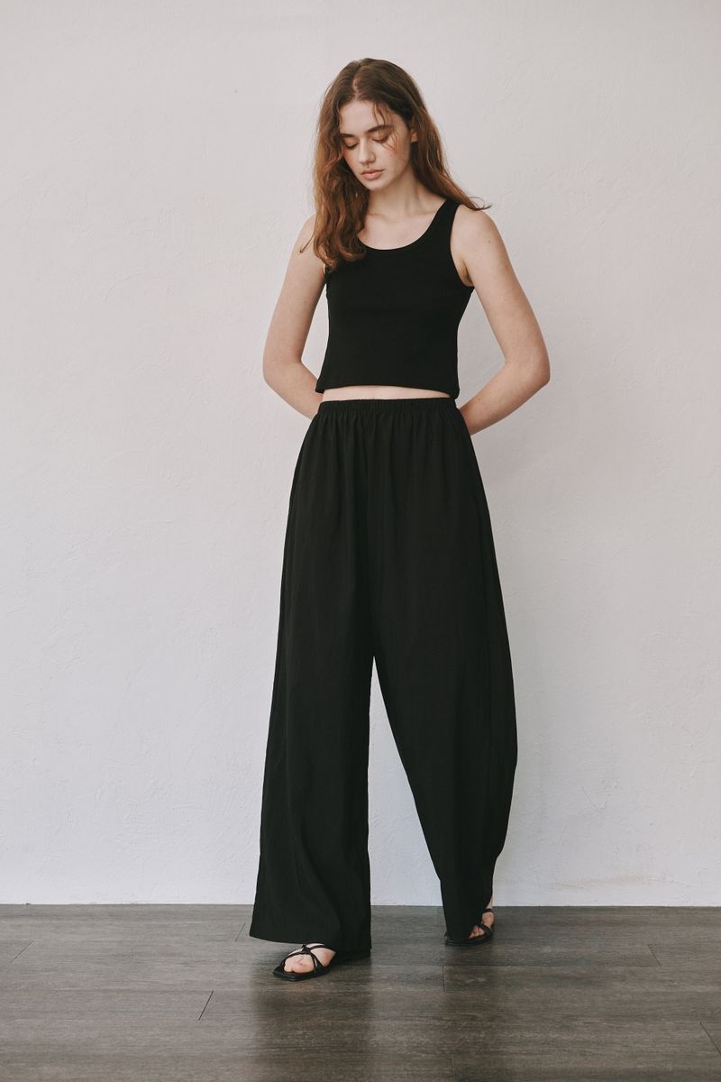 Round sleeveless (Black)