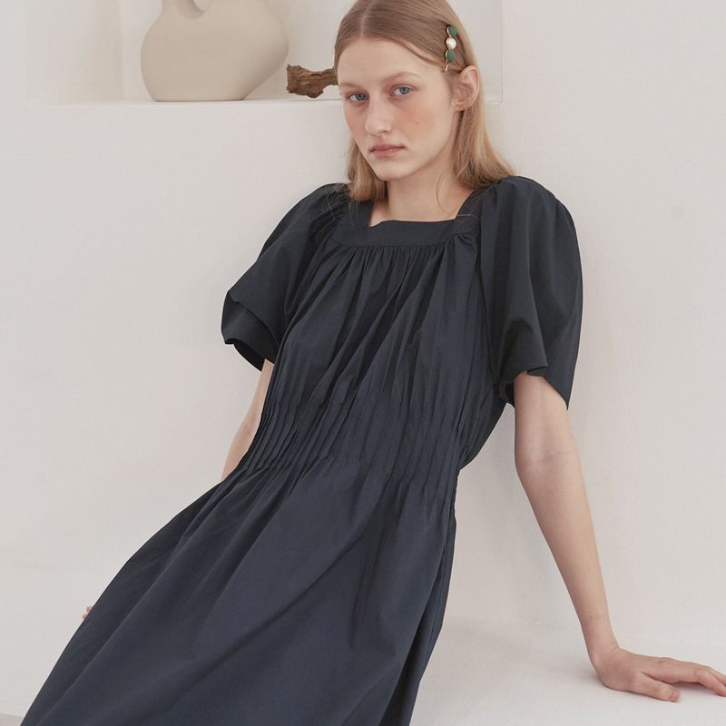 VITALSIGN（バイタルサイン）の「[LINE] Smoke Banding Puff Dress (Black)（Dresses）」