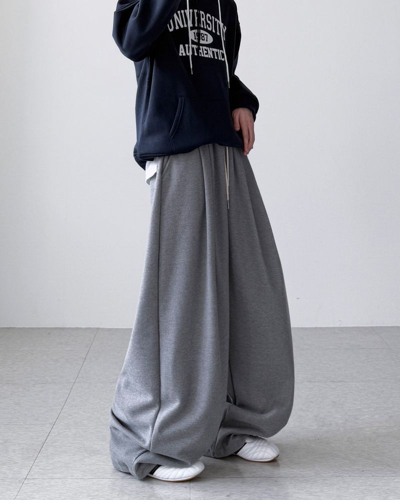 Nikuatsu Two Tuck Balloon Pants