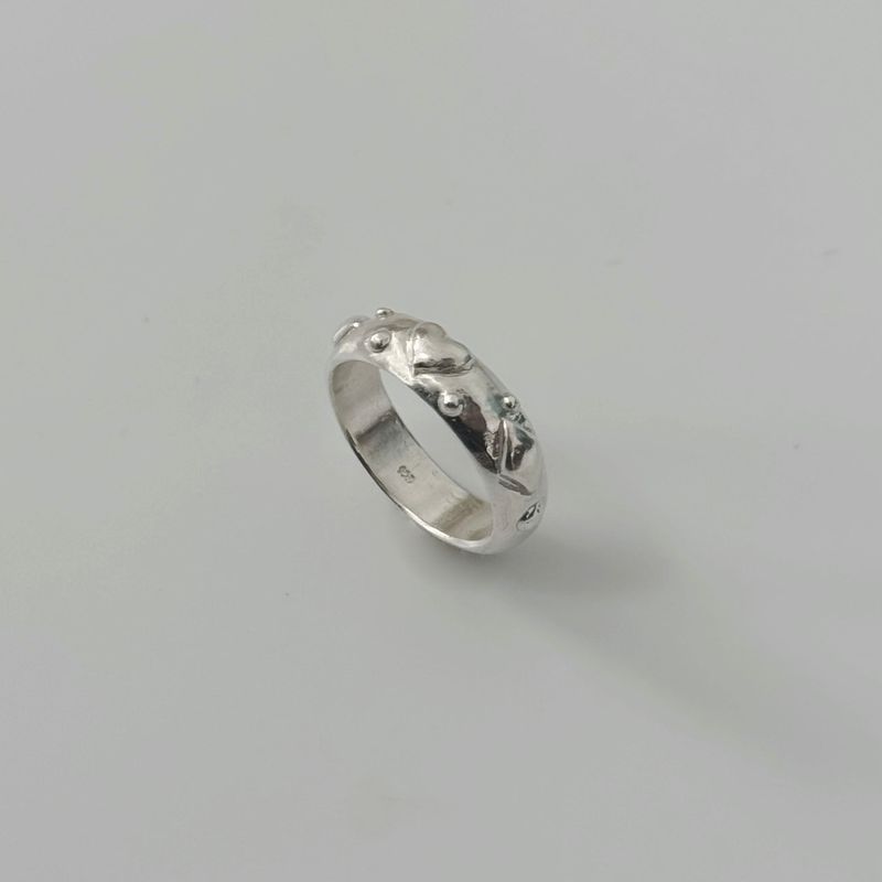 lovetrix(ラブトリックス)の「Silver 925 Heart drawing bold ring1 (Accessories)」