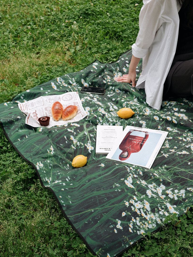 green bloom picnic mat