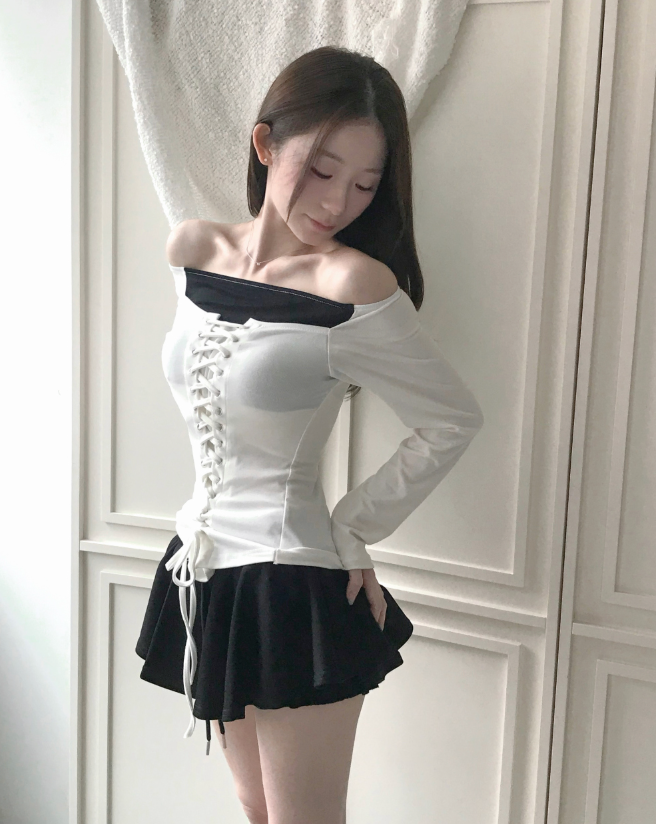 cloudemotion(クラウドエモーション)の「botani fit & corset off top(Tops)」